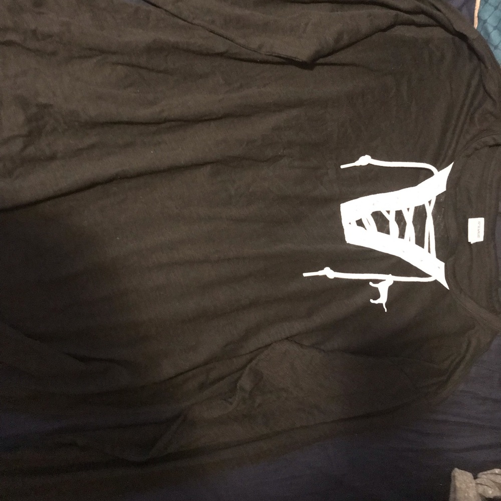 VSPINK LONG SLEEVE LACE UP TEE
